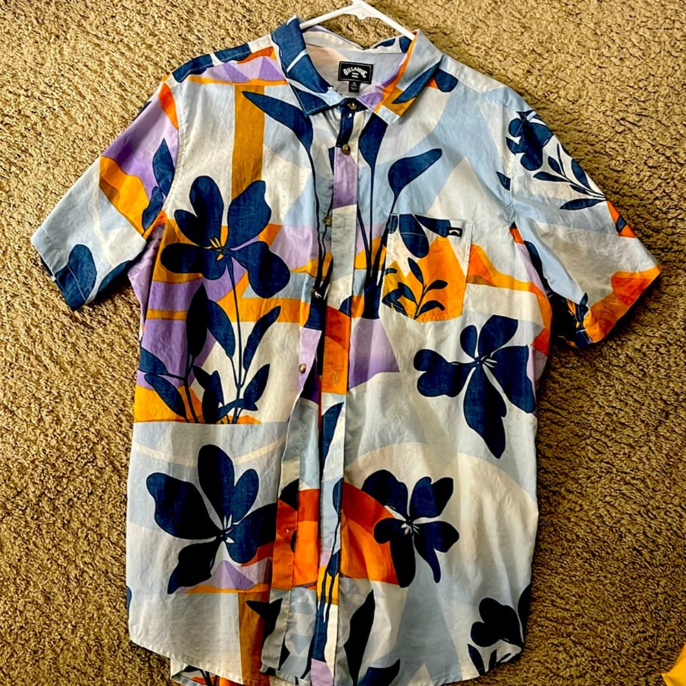 Billabong men’s short sleeve shirt, size XL very good to excellent condition